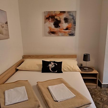 Gajac Apartment Sara M מראה חיצוני תמונה
